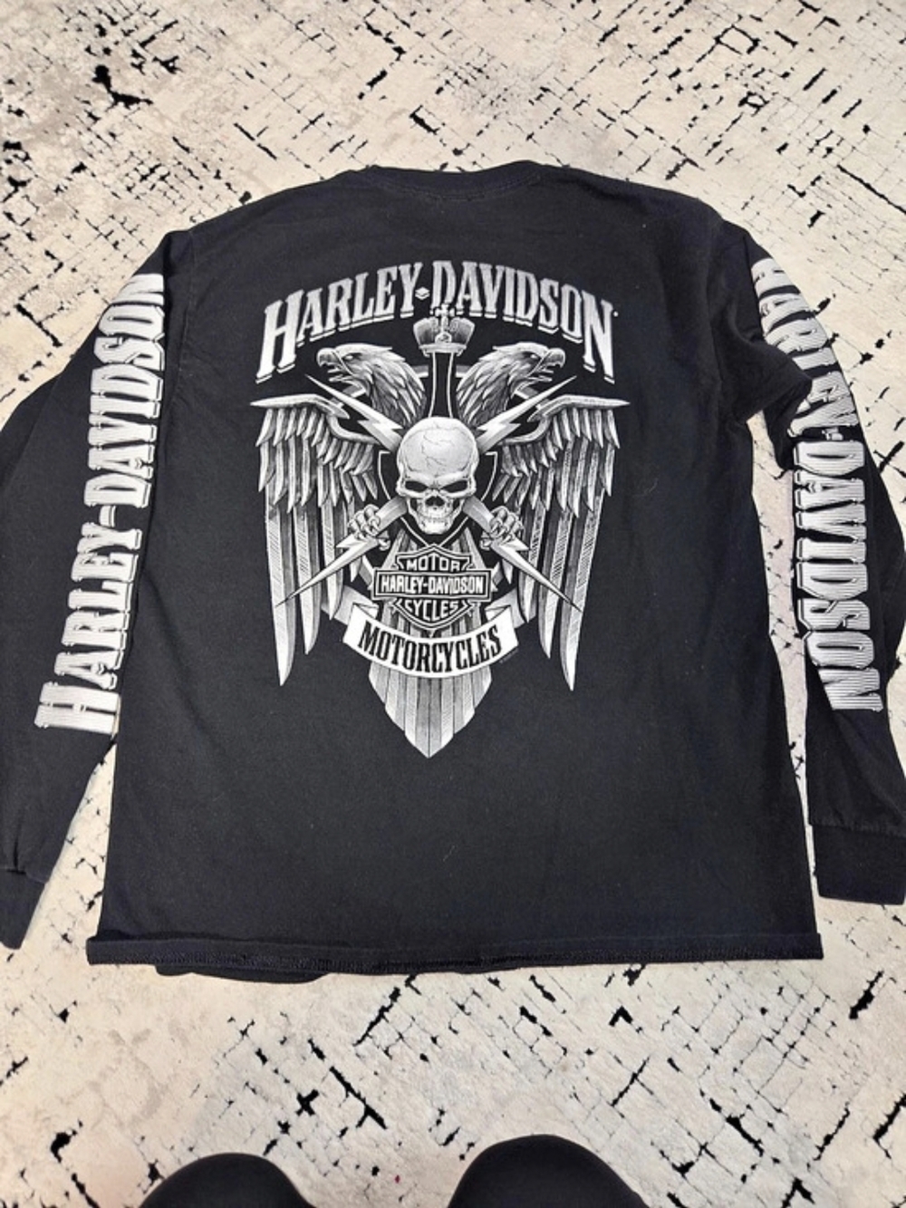 Harley-Davidson Wisconsin Harley-Davidson Skull Lightning Crest Long Sleeve